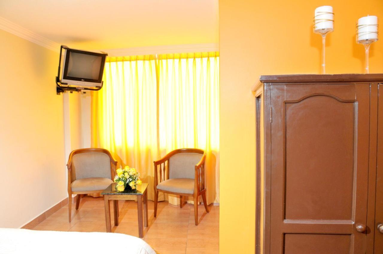 Hotel Margarita 2 Quito Exteriör bild